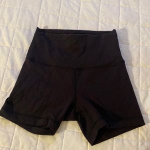 WUnder train shorts, size 4. Everlux fabric. 4”. Worn once